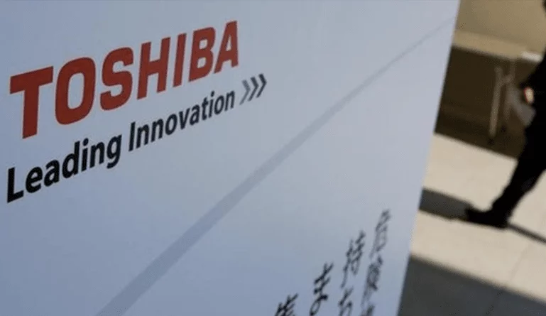 Toshiba Picks Government-Led Group to Purchase Chip Unit