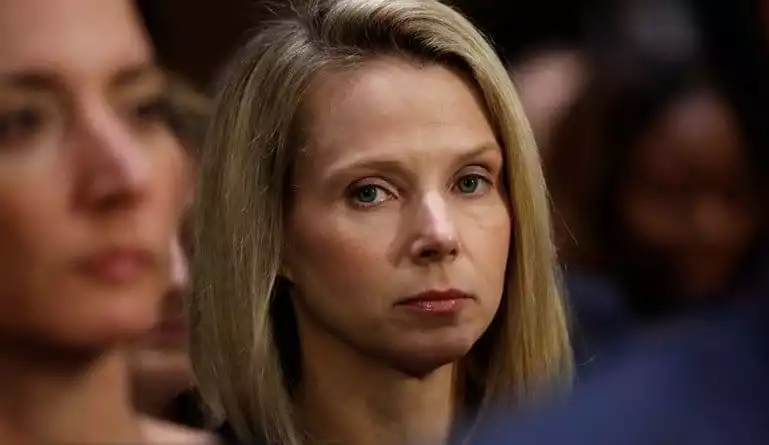 Former Yahoo Chief Issues Apology for Data Breaches