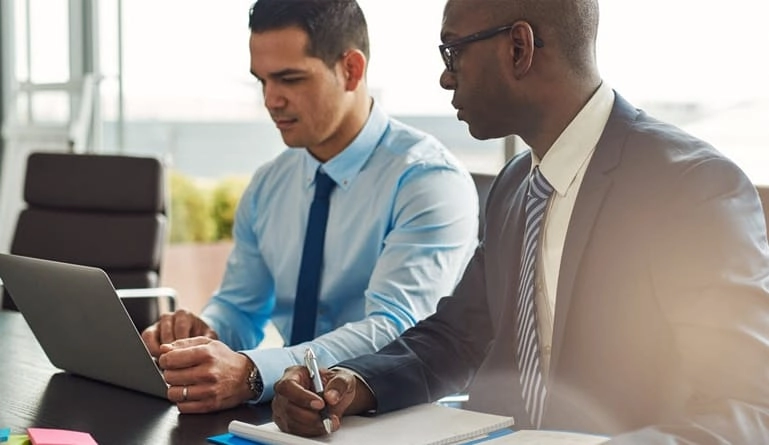 How CMOs and Middle Management Can Work Better Together