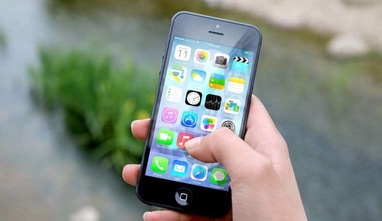 People Are Suing Apple for Slowing Down Their Old iPhones