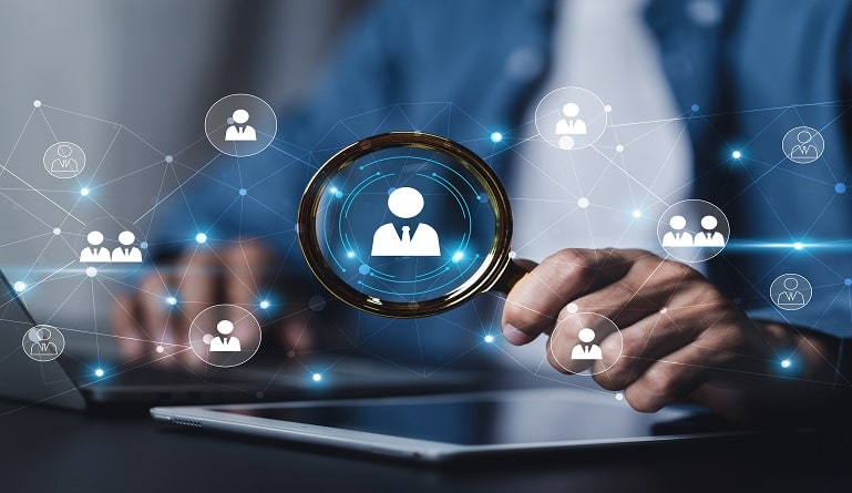 How HR analytics leverages data to enhance talent acquisition and retention